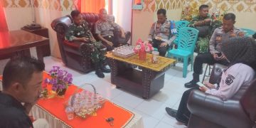 Pemerintah Kecamatan dan Polsek Paguat Melaksanakan Rapat Menyelesaikan Polemik Pertambangan Dengilo